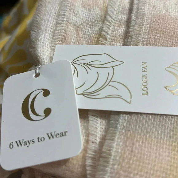 Charming‎ Charlie - Picture 2 of 3